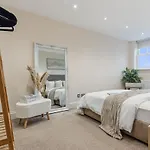 Stunning And Spacious * Harrogate