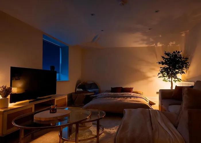 Apartment Stunning And Spacious