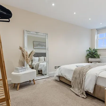 Stunning And Spacious * Harrogate