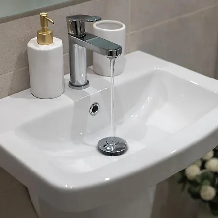 Stunning And Spacious * הרוגייט